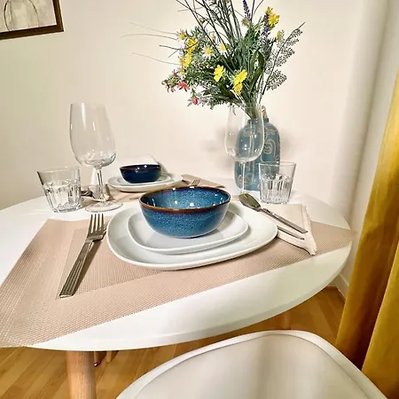 Ferienwohnung Le Bleu Soleil - A 2 Min Du Metro - 7 Min De Paris Maisons-Alfort Exterior foto