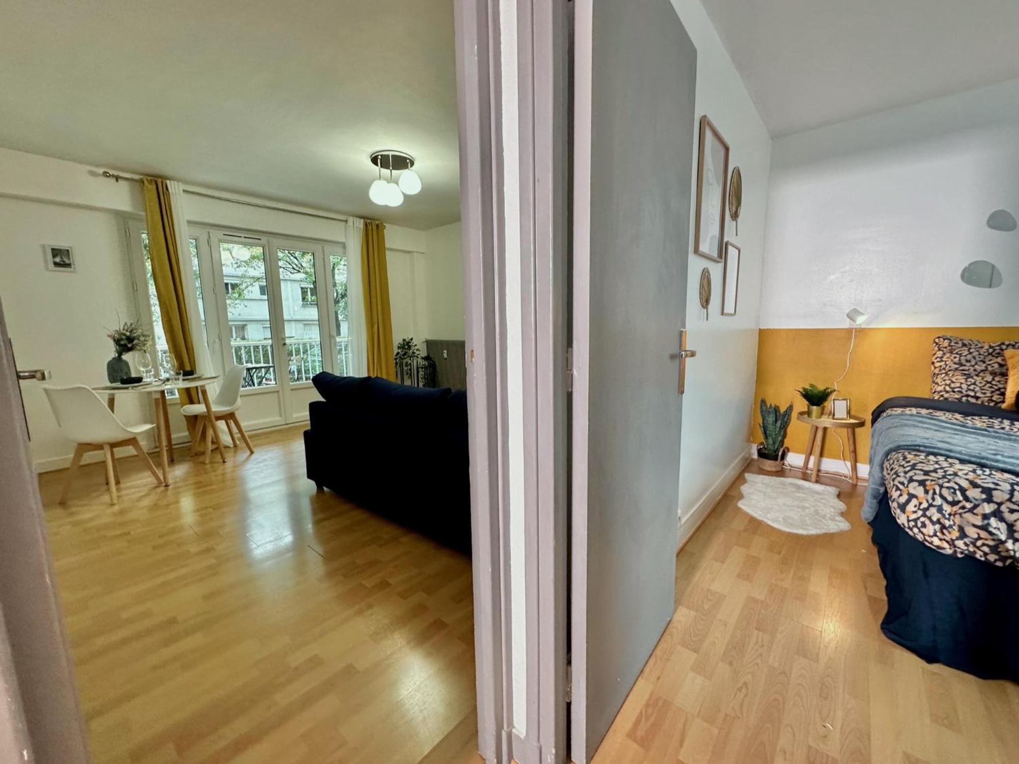 Le Bleu Soleil - A 2 Min Du Metro - 7 Min De Paris Apartment
