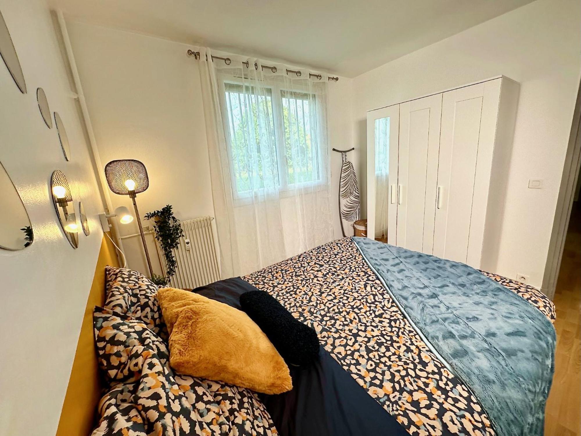 Apartment Le Bleu Soleil - A 2 Min Du Metro - 7 Min De Paris Maisons-Alfort